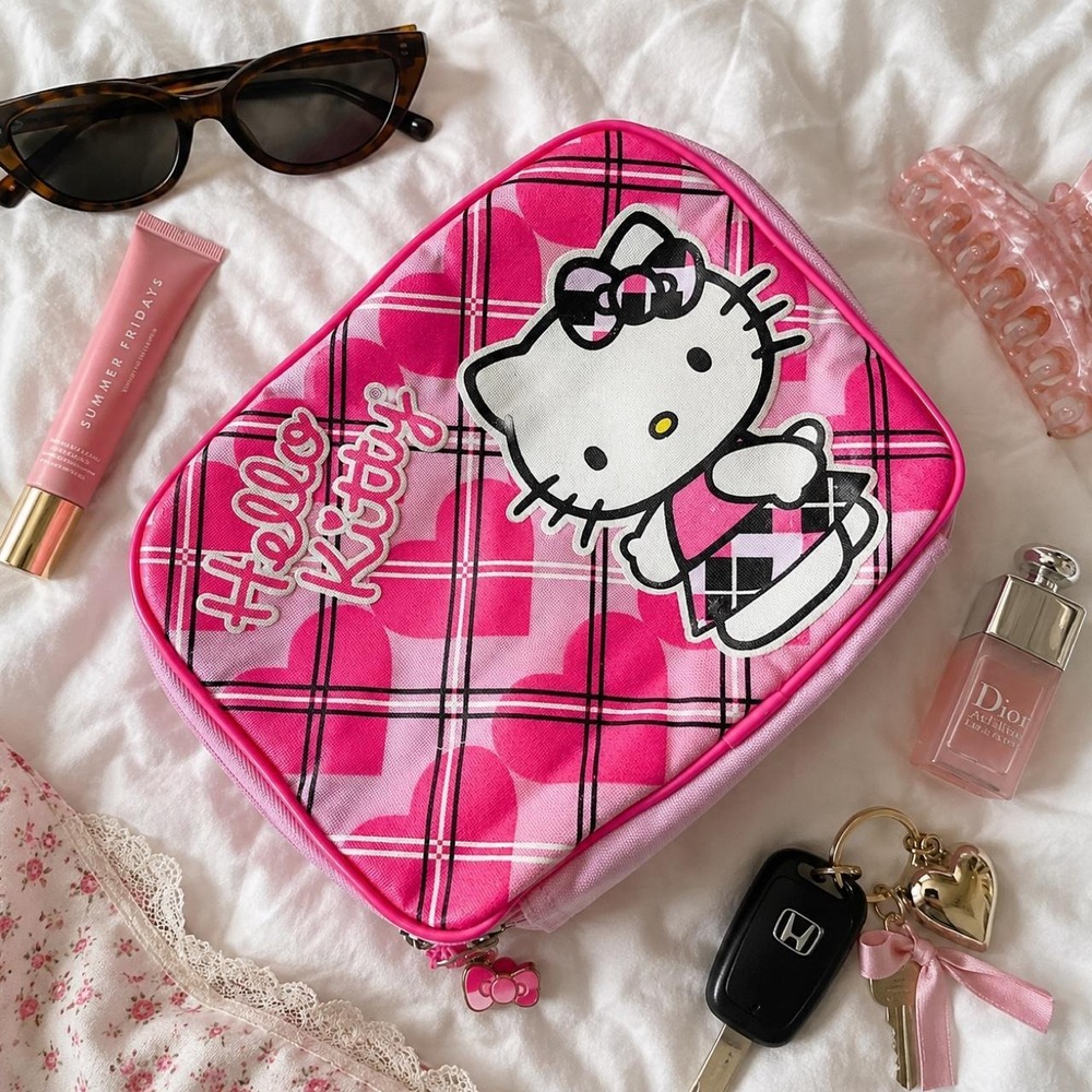 hello kitty lunch box  y2k pink heart hello kitty lunchbox